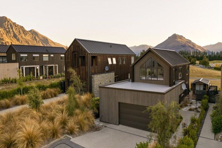 Photo of property in 26 Soudley Court, Jacks Point, Queenstown, 9371