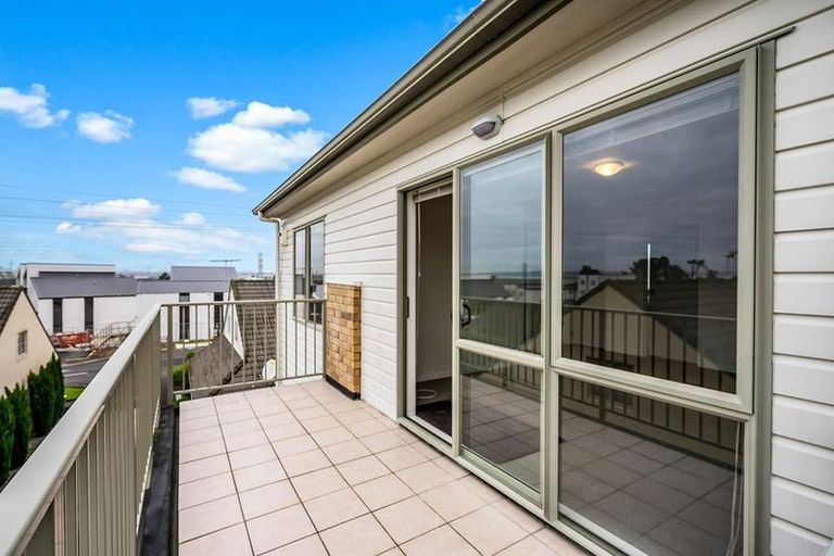 Photo of property in St Claire Village, 183/172 Mcleod Road, Te Atatu South, Auckland, 0610