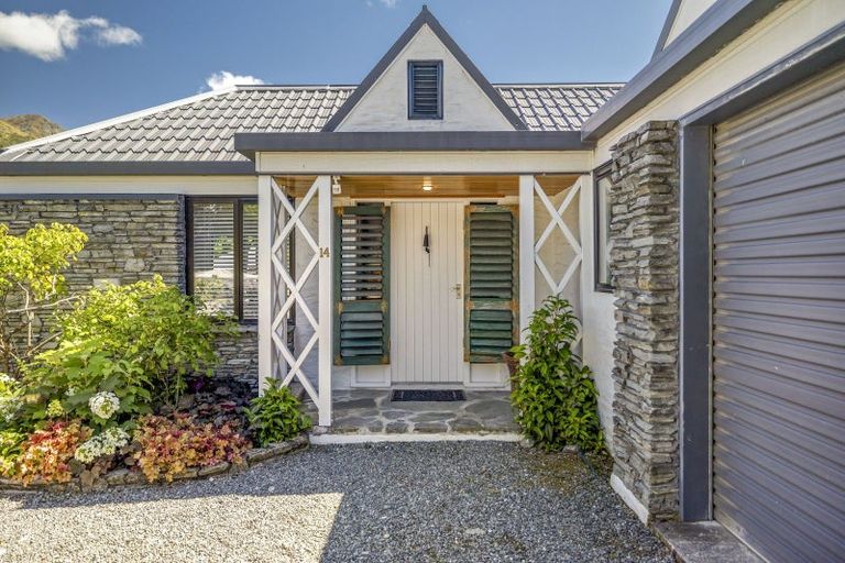 Photo of property in 14 Suffolk Street, Arrowtown, 9302