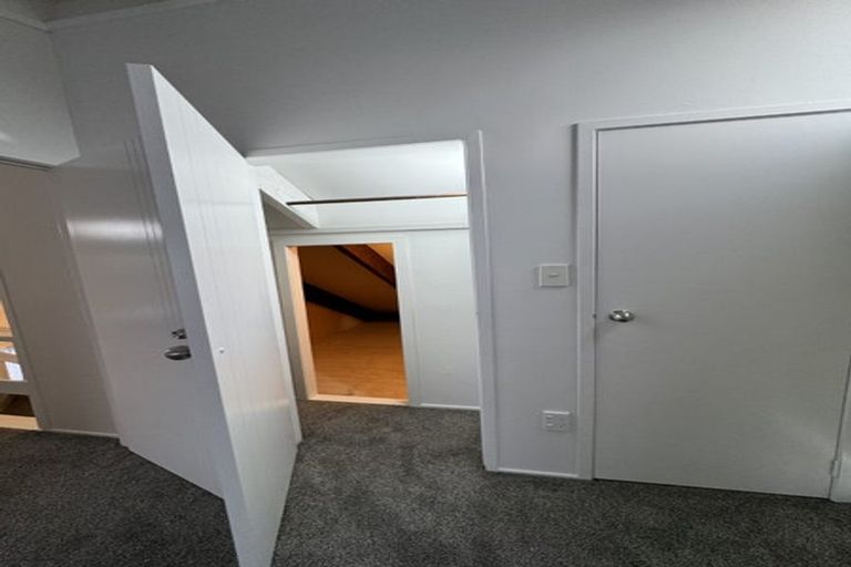 Photo of property in 1/3 Miraka Place, Birkenhead, Auckland, 0626