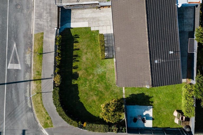 Photo of property in 2 Thornton Place, Melville, Hamilton, 3206