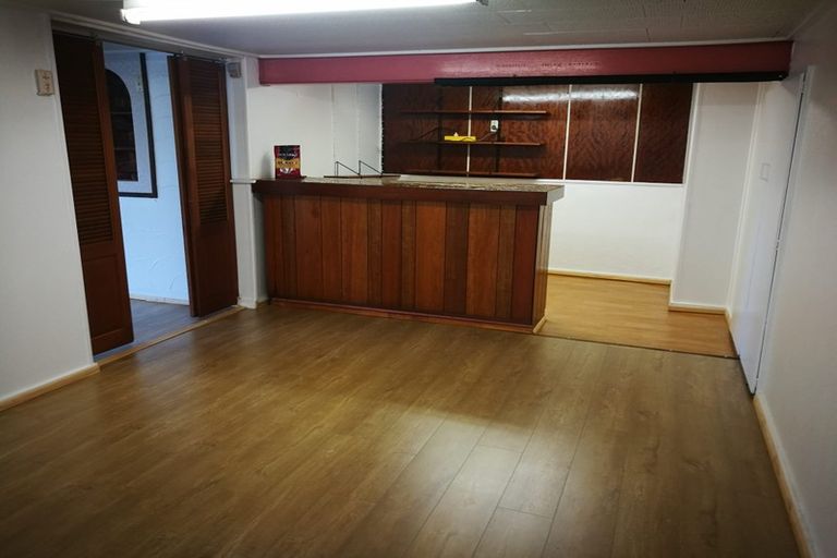 Photo of property in 4301 Great North Road, Glendene, Auckland, 0602