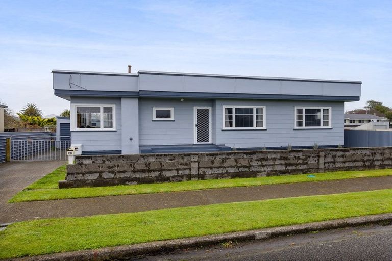 Photo of property in 26 Tawhiti Road, Hawera, 4610