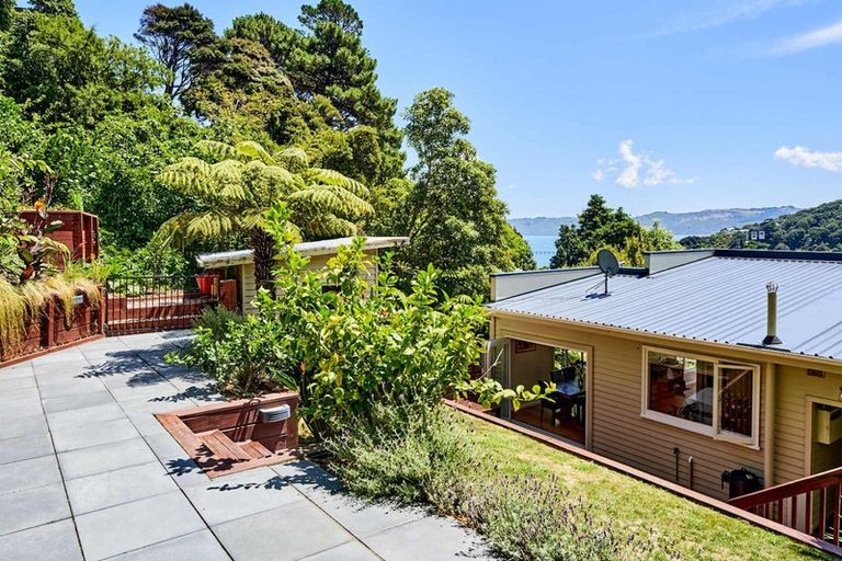 Photo of property in 35 Walter Road, Lowry Bay, Lower Hutt, 5013
