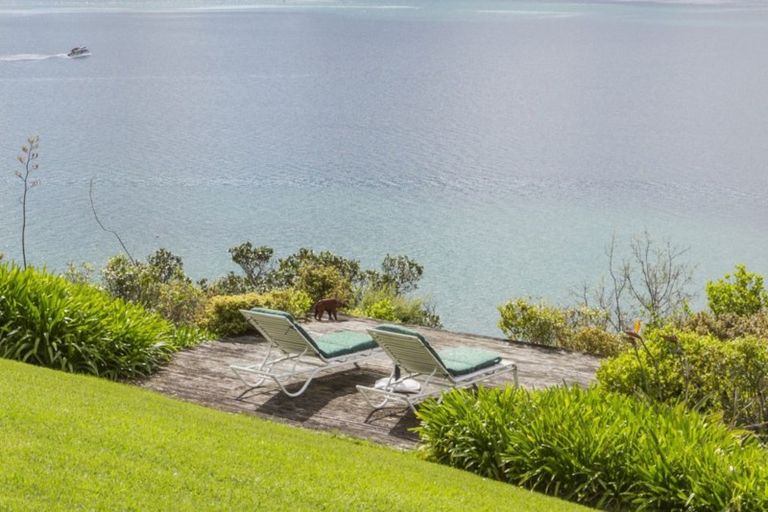 Photo of property in 30 Puriri Place, Sandspit, Warkworth, 0982