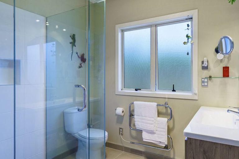 Photo of property in 33 Pinotage Drive, Greenmeadows, Napier, 4112