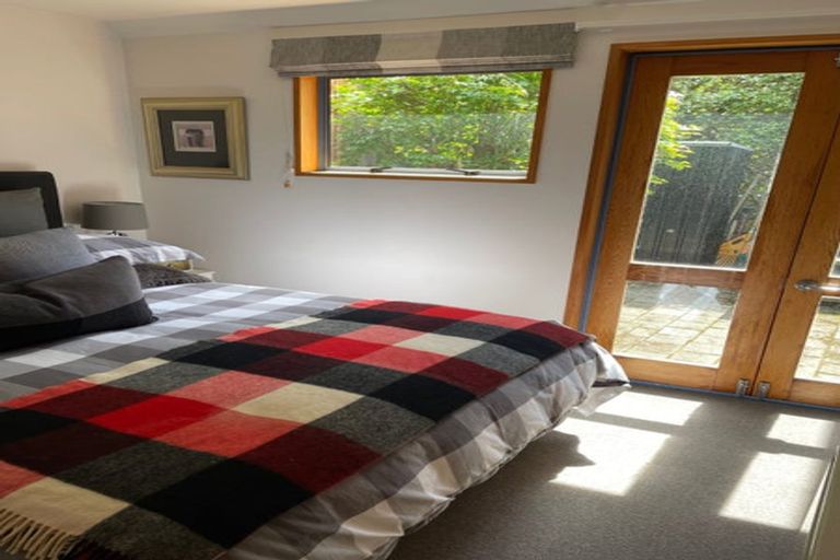 Photo of property in 5 Moss Lane, Sunshine Bay, Queenstown, 9300