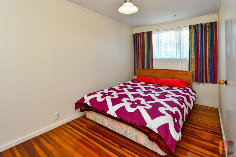 Photo of property in 56b Arimu Road, Papakura, 2110