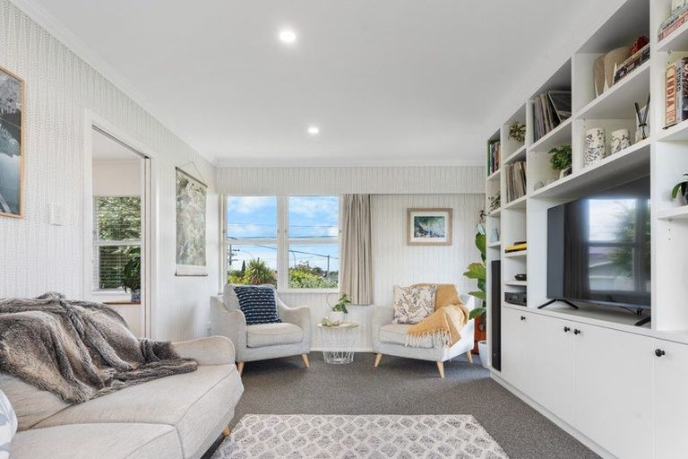 Photo of property in 180 Sandwich Road, St Andrews, Hamilton, 3200