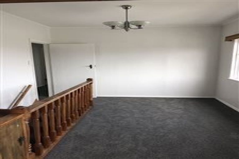 Photo of property in 35 Cavendish Square, Strathmore Park, Wellington, 6022