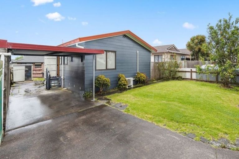 Photo of property in 2/24 Norrie Smith Avenue, Flat Bush, Auckland, 2023