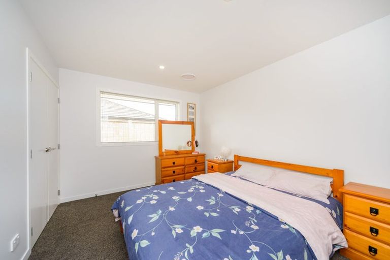 Photo of property in 47 Atlantic Drive, Fitzherbert, Palmerston North, 4410