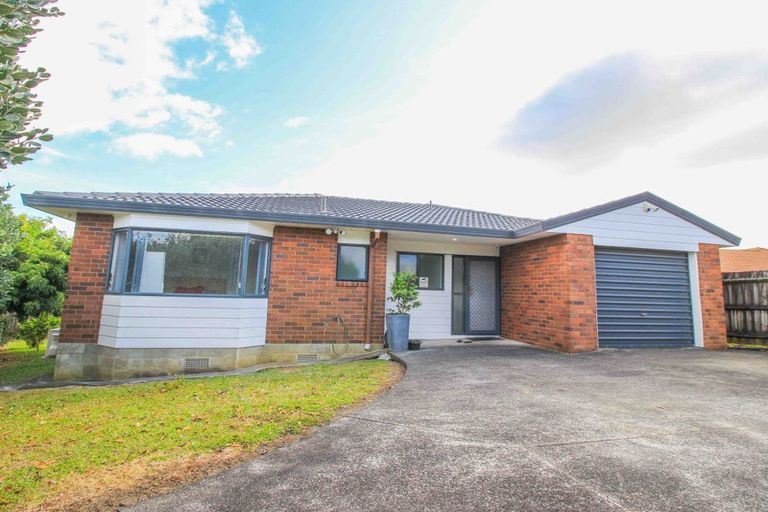 Photo of property in 38 Awaroa Road, Sunnyvale, Auckland, 0612