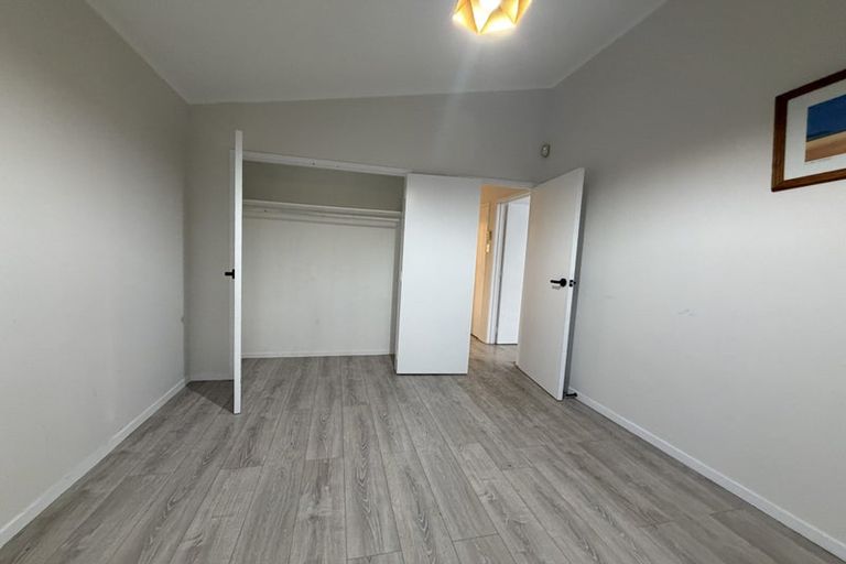Photo of property in 69 Redoubt Road, Goodwood Heights, Auckland, 2105