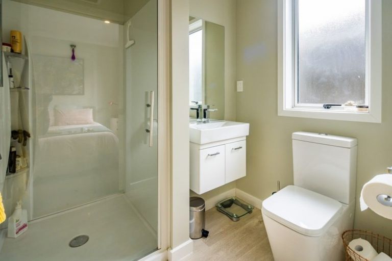 Photo of property in 15 Monowai Road, Johnsonville, Wellington, 6037