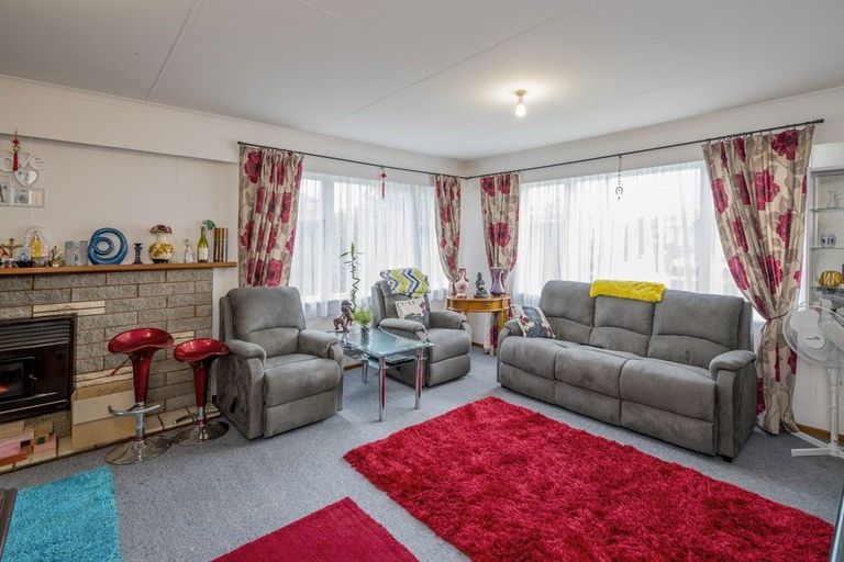 Photo of property in 14 Armagh Street, Levin, 5510