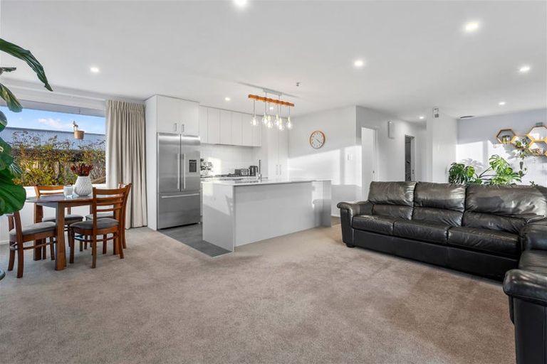 Photo of property in 9 Beeston Place, Redwood, Christchurch, 8051