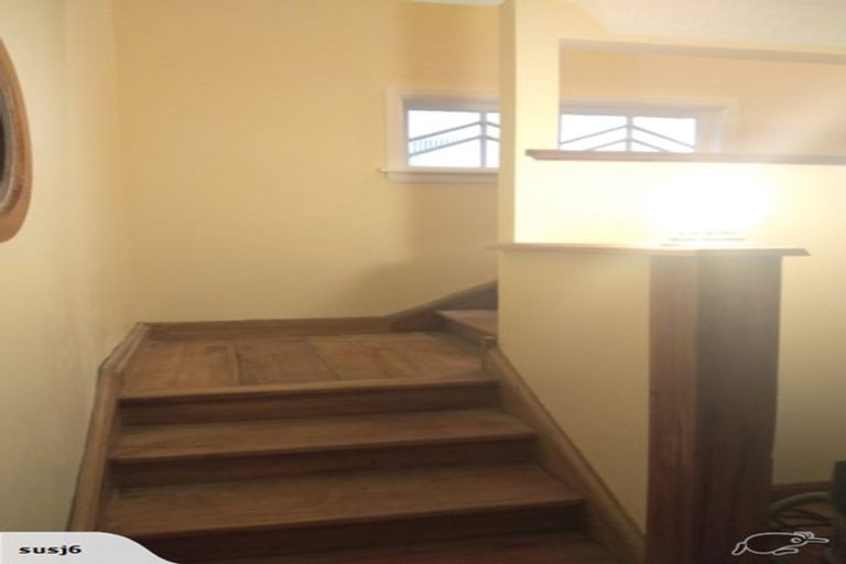 Photo of property in 339 Oxford Street, Levin, 5510