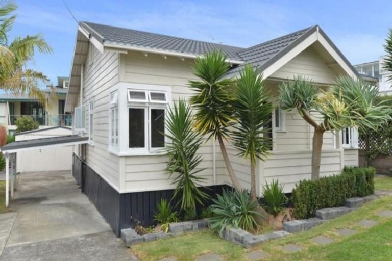 Photo of property in 8 Seaview Road, Whangarei, 0110