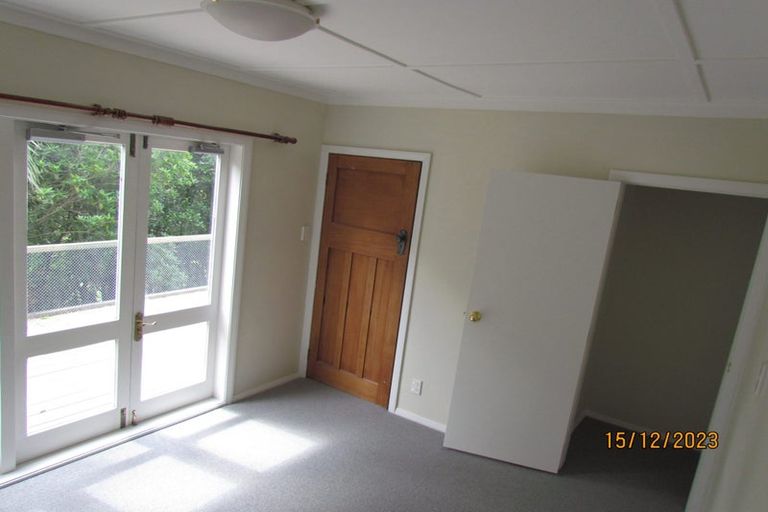 Photo of property in 64 Fairview Crescent, Kelburn, Wellington, 6012