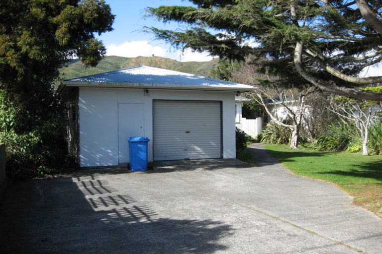 Photo of property in 72 Wellington Road, Wainuiomata, Lower Hutt, 5014