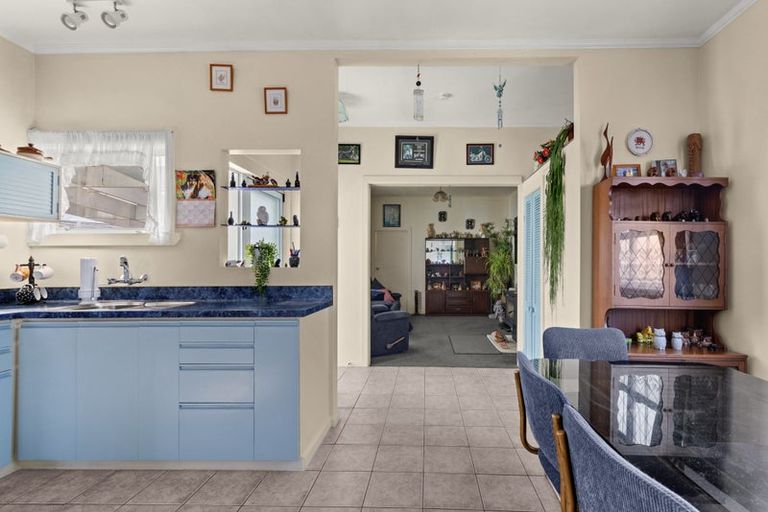 Photo of property in 424 Massey Street, Akina, Hastings, 4122