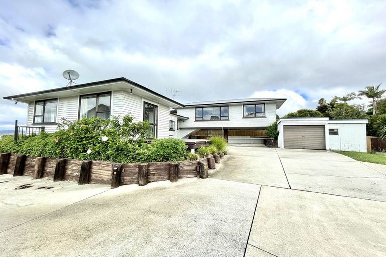 Photo of property in 10 Fenton Terrace, Cockle Bay, Auckland, 2014