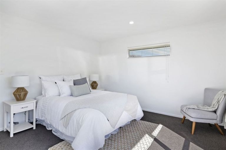 Photo of property in 9 Parkwood Place, Parklands, Christchurch, 8083