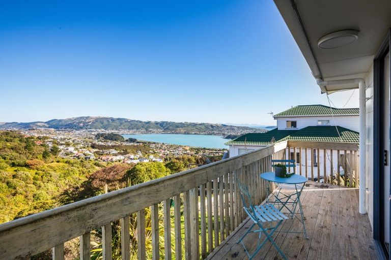 Photo of property in 17 Coventry Close, Ascot Park, Porirua, 5024