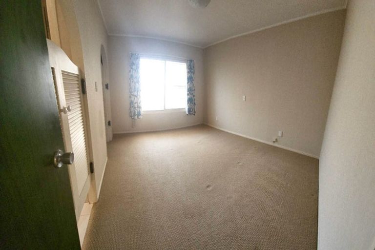 Photo of property in 23 Serrita Avenue, Sunnyhills, Auckland, 2010