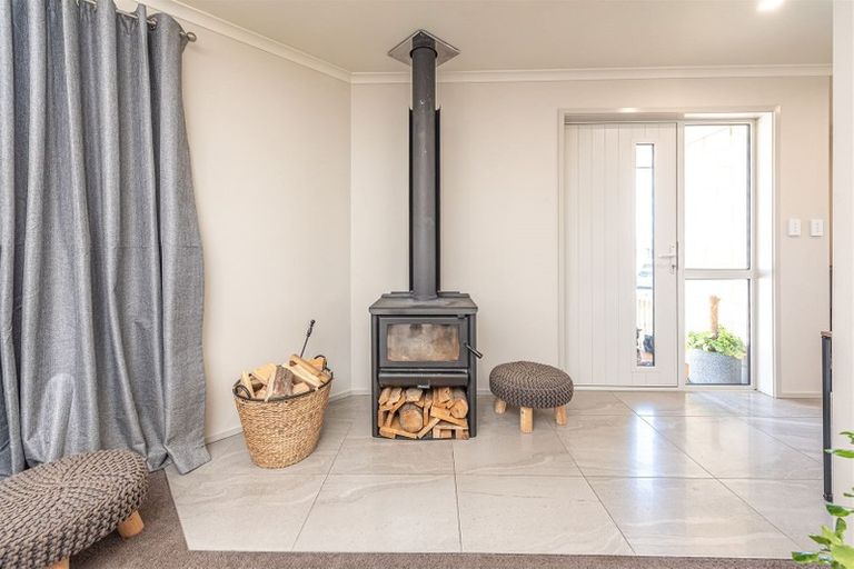 Photo of property in 98 Matai Street, Castlecliff, Whanganui, 4501