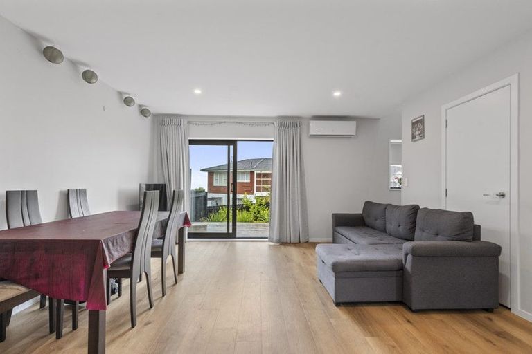 Photo of property in 14/15 Sunhill Road, Sunnyvale, Auckland, 0612