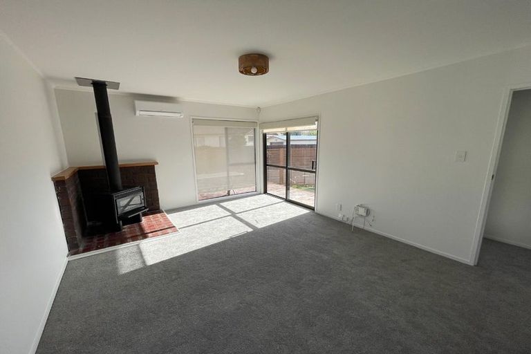 Photo of property in 15 Lyren Place, Half Moon Bay, Auckland, 2012