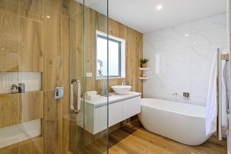 Photo of property in 85 Beachville Road, Redcliffs, Christchurch, 8081