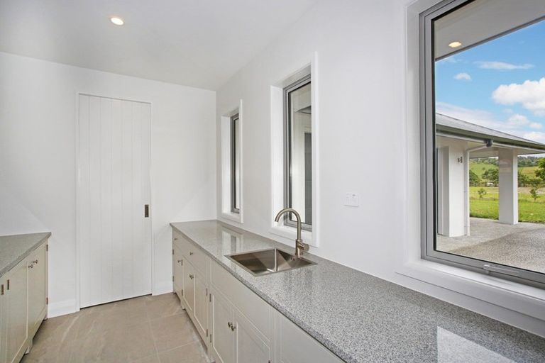 Photo of property in 5 Riverside Way, Amberley, 7410