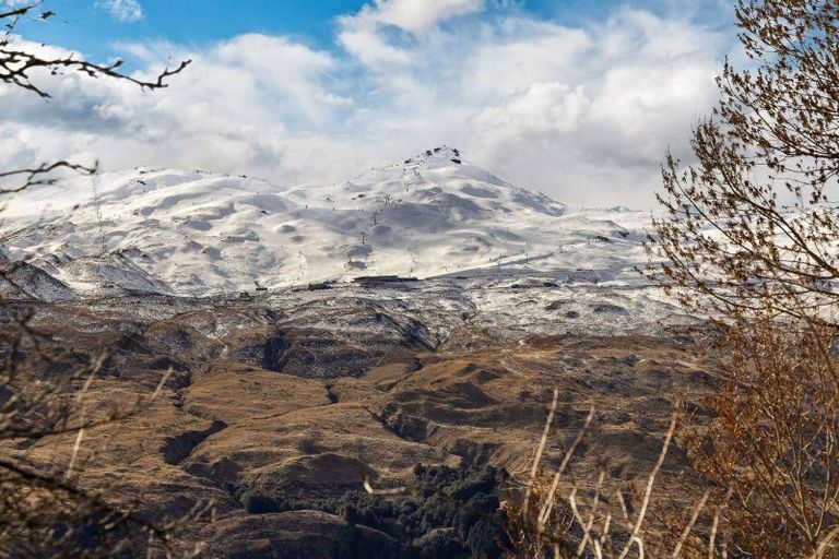 Photo of property in 35 Mountain View Road, Dalefield, Queenstown, 9371