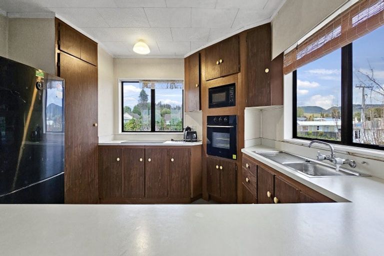 Photo of property in 4 Leith Road, Owhata, Rotorua, 3010