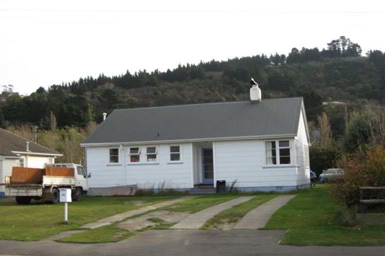 Photo of property in 16 Albertson Avenue, Port Chalmers, 9023