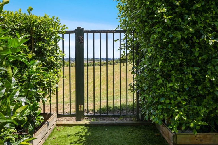 Photo of property in 16 Mulvaney Crescent, Henderson, Auckland, 0612