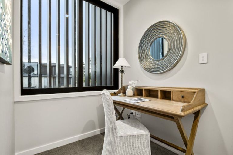 Photo of property in 14 Third Fairway Place, Albany, Auckland, 0632