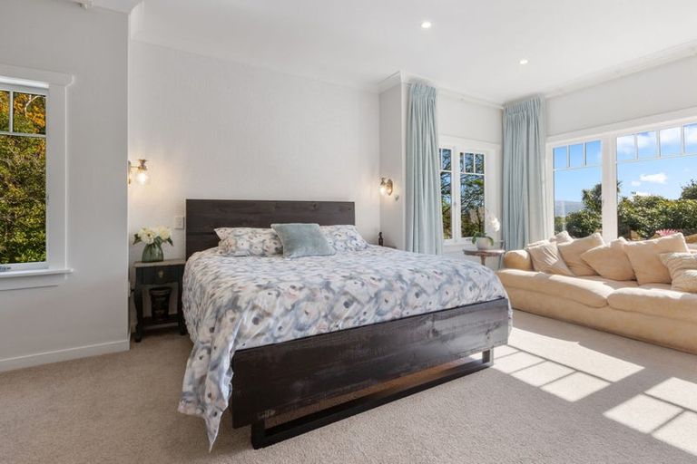 Photo of property in 24 Walter Road, Lowry Bay, Lower Hutt, 5013