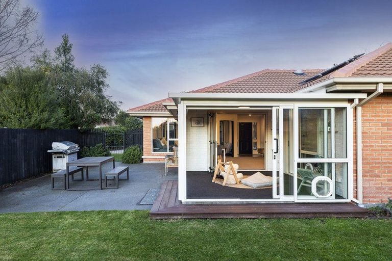 Photo of property in 20 Riegler Place, Belfast, Christchurch, 8051