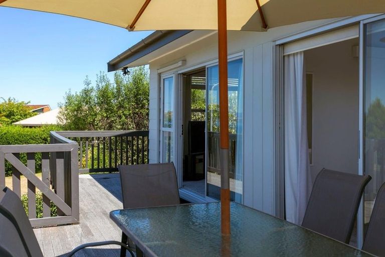 Photo of property in 2/12 Isobel Street, Acacia Bay, Taupo, 3330