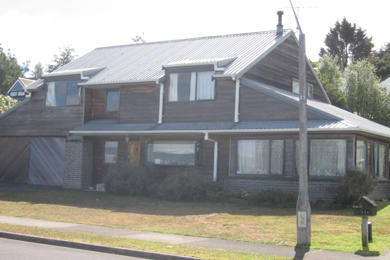 Photo of property in 1/11 Heathglen Place, Bayview, Auckland, 0629