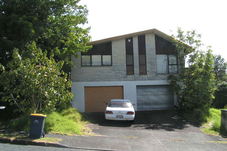 Photo of property in 6 Paruru Avenue, Northcote, Auckland, 0627