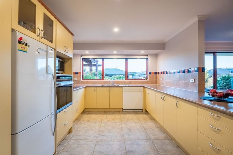Photo of property in 14 Rowan Place, Mosgiel, 9024