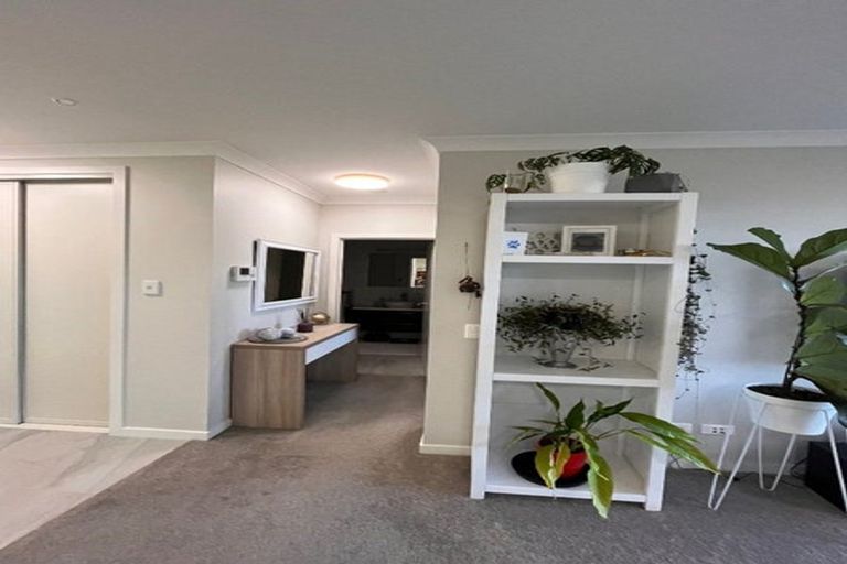 Photo of property in 60 Rewa Rewa Lane, Orewa, 0931