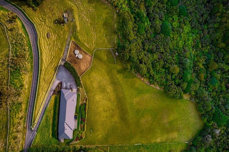 Photo of property in 92 Taiapa Valley Road, Muriwai, Waimauku, 0881