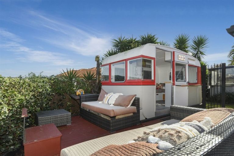 Photo of property in 24 Carribean Place, Papamoa Beach, Papamoa, 3118