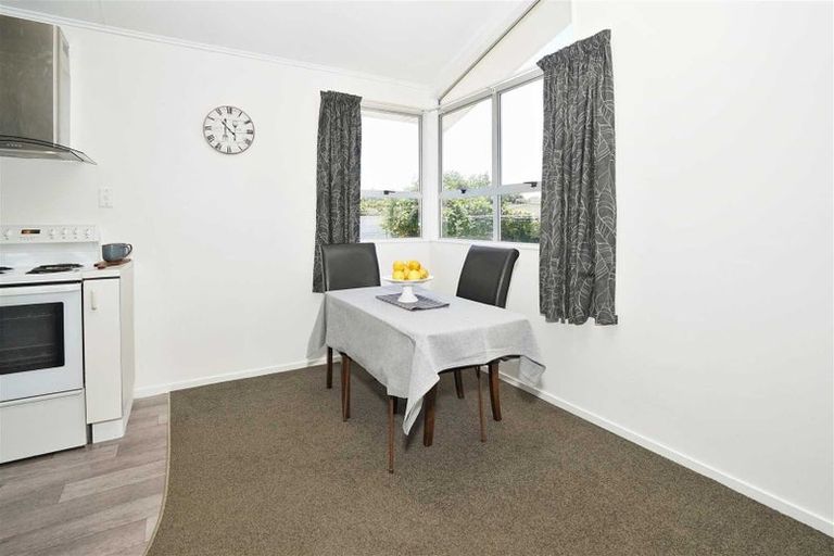 Photo of property in 4 Elmwood Crescent, Pukete, Hamilton, 3200